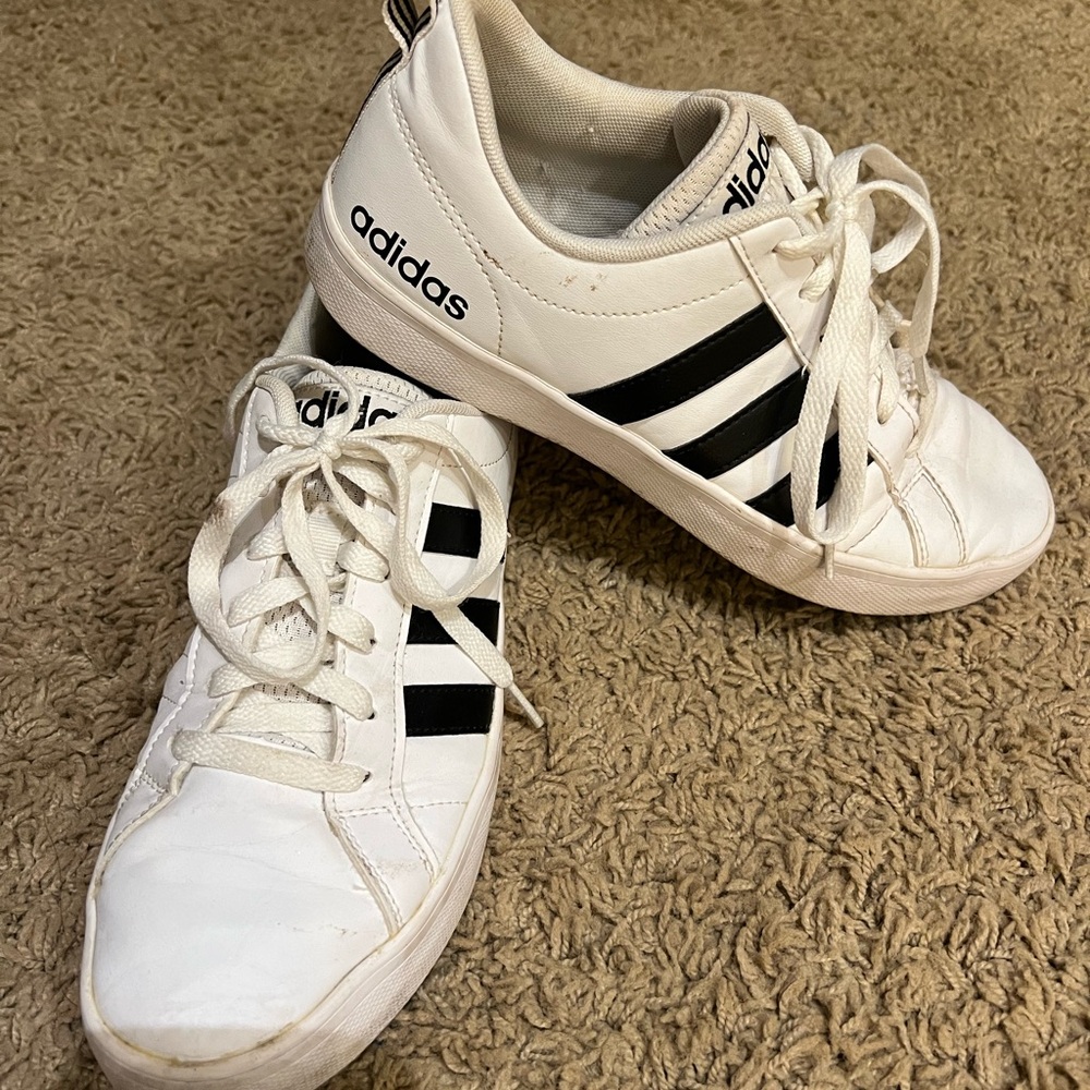 Women’s Grand Court Adidas 7.5